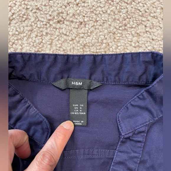 H&M Button Front Purple knee-length Dress Shirt - Picture 2 of 9